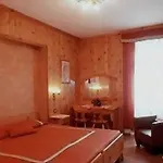 Hotel Corona 3* קורטינה ד'אמפזו
