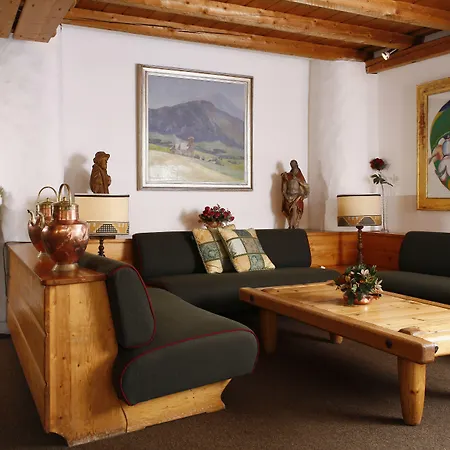 Hotel Corona Hotell 3*