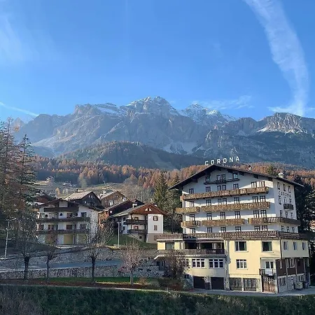 Hotel Corona 3* Cortina dʼAmpezzo
