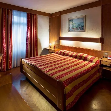 Hotel Corona Cortina dʼAmpezzo