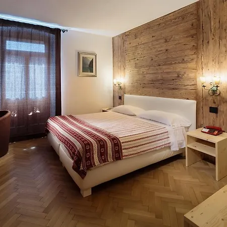 Hotell Hotel Corona Cortina dʼAmpezzo