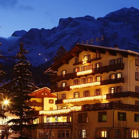 Hotel Corona فندق 3*