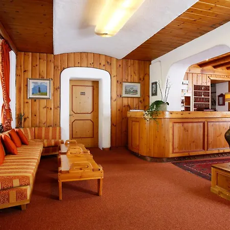 Hotel Corona Hotel 3*