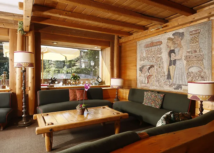 Hotel Corona Ξενοδοχείο 3*