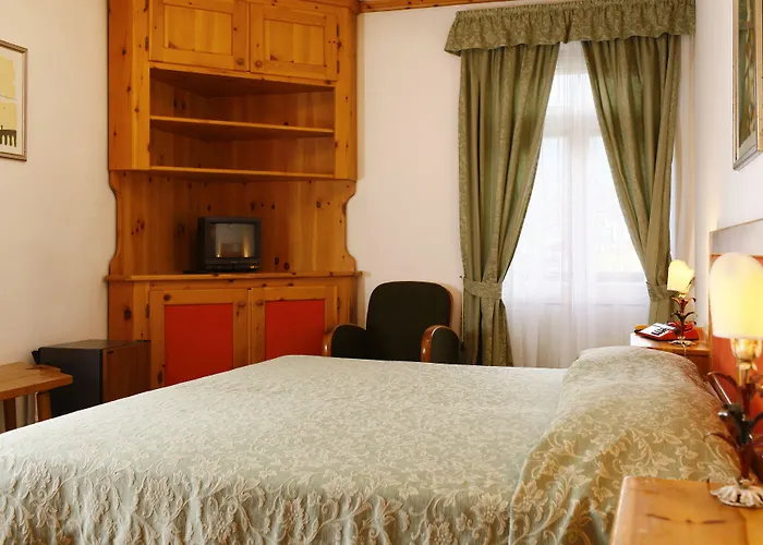 Hotel Corona Ξενοδοχείο