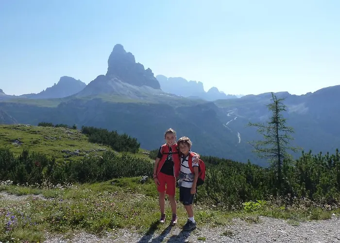 Ξενοδοχείο Hotel Corona 3*