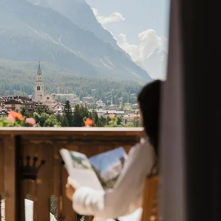 Hotel Corona 3* Cortina dʼAmpezzo