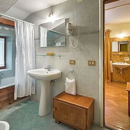 Hotel Corona 3* Cortina dʼAmpezzo
