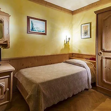 Hotel Corona Hotel
