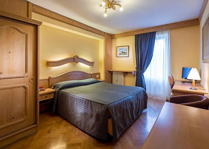 Szálloda Hotel Corona